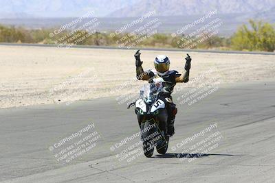 media/Apr-17-2022-CVMA (Sun) [[f474cfa795]]/Race 14 500 Supersport-350 Supersport (Holeshot)/